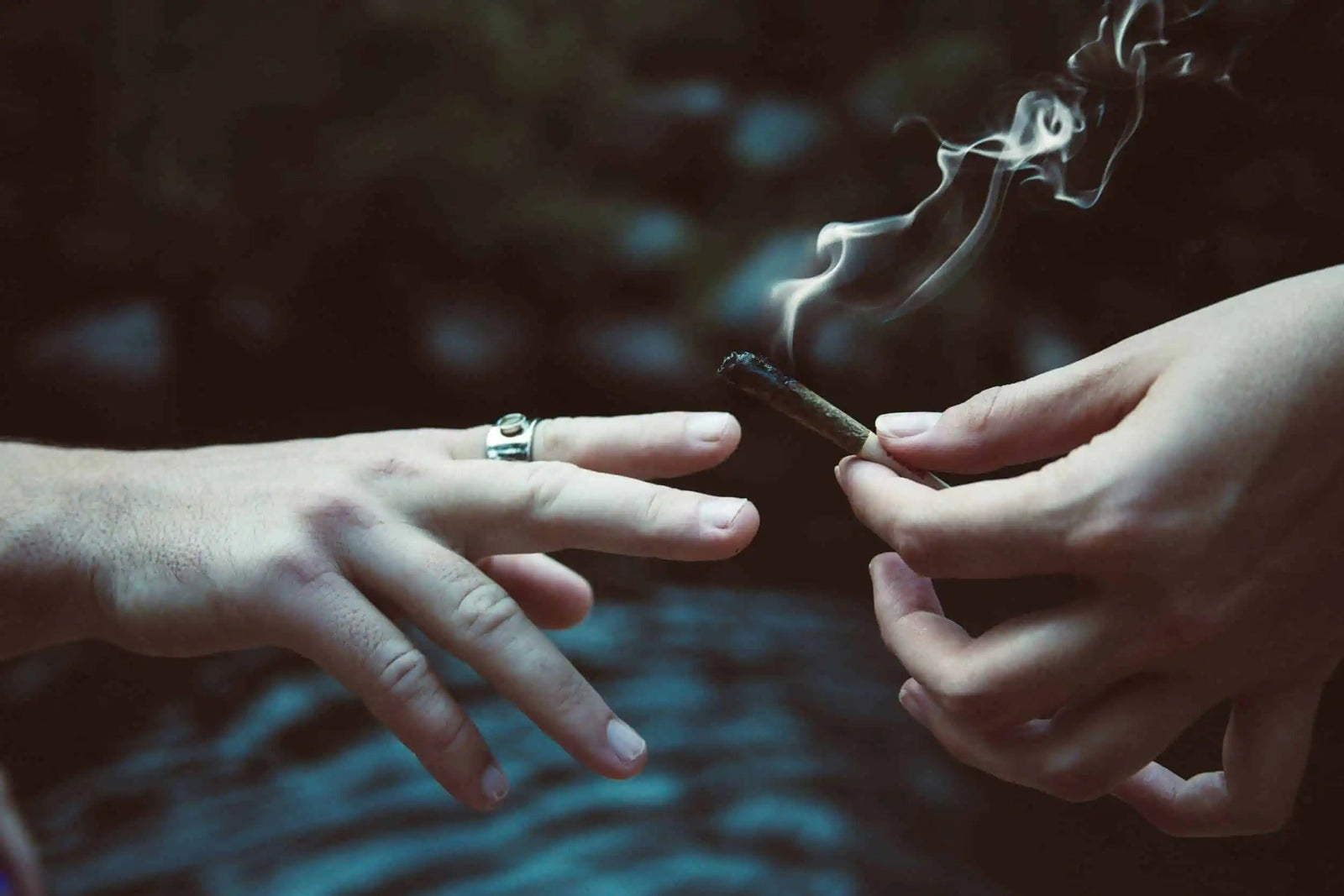 Stoner Etiquette: Smoke Sesh Commandments